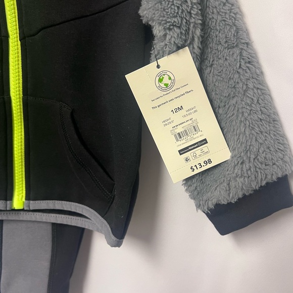 12 month athletic set bundle NWT - Picture 6 of 10